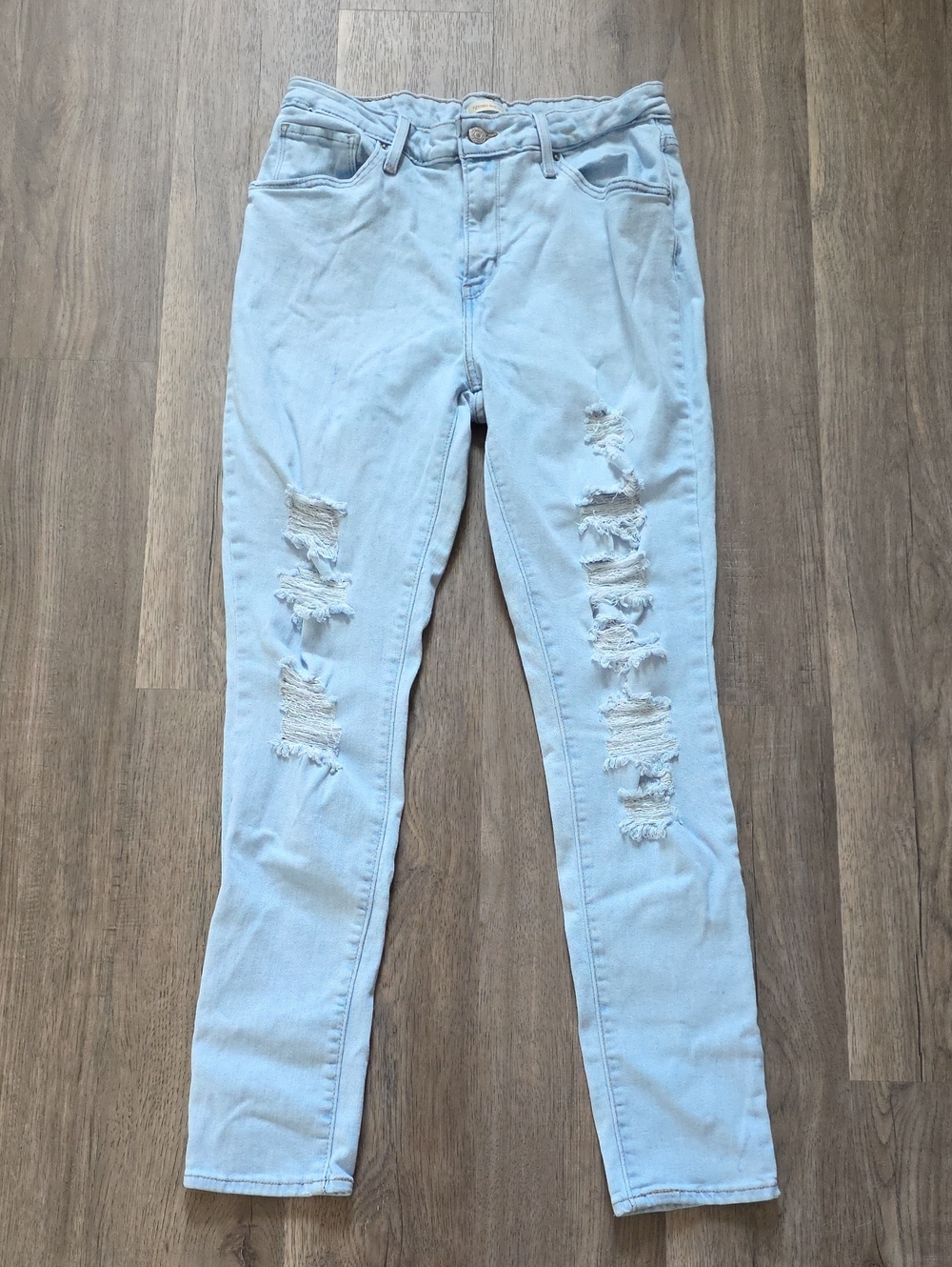 Levi's 721 Light Blue Ripped Skinny Jeans 31